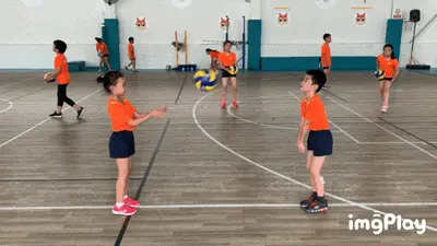 前锋射门力度与准度如何兼顾？