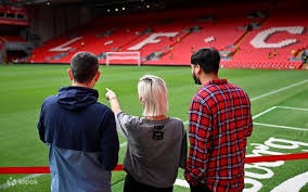 西媒：巴萨曾有机会2200万欧签阿尔瓦雷斯，但选择6000万欧买费兰